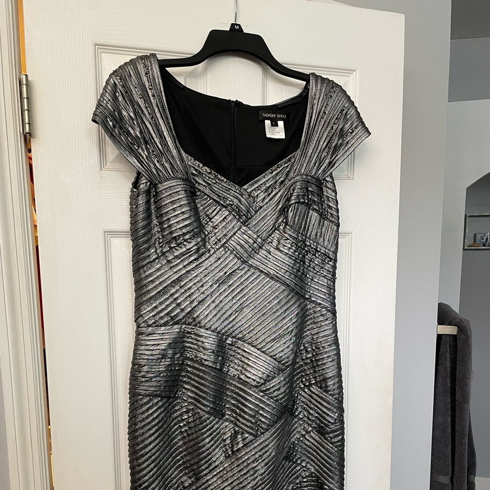 Vintage EUC tadashi shoji pewter embellished  party dress